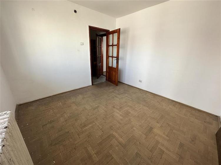 Apartament cu 2 camere semidecomandat în Zimbru