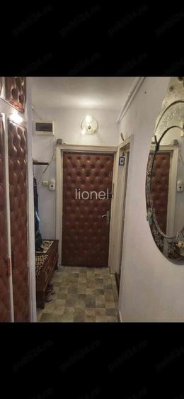 GALATI Mazepa 2 zona Banci BRD Inchiriez apartament 2 camere bloc 4 etaje