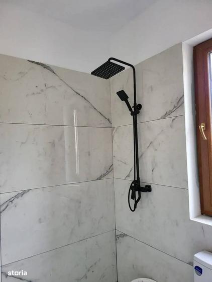 Casă cu 4 camere în Ostratu