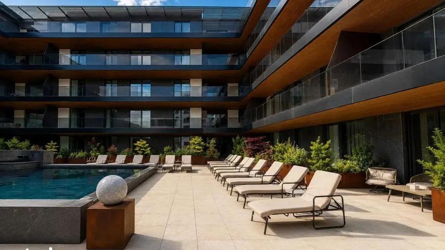 Apartament cu 4 camere semidecomandat, mobilat în Iancu Nicolae