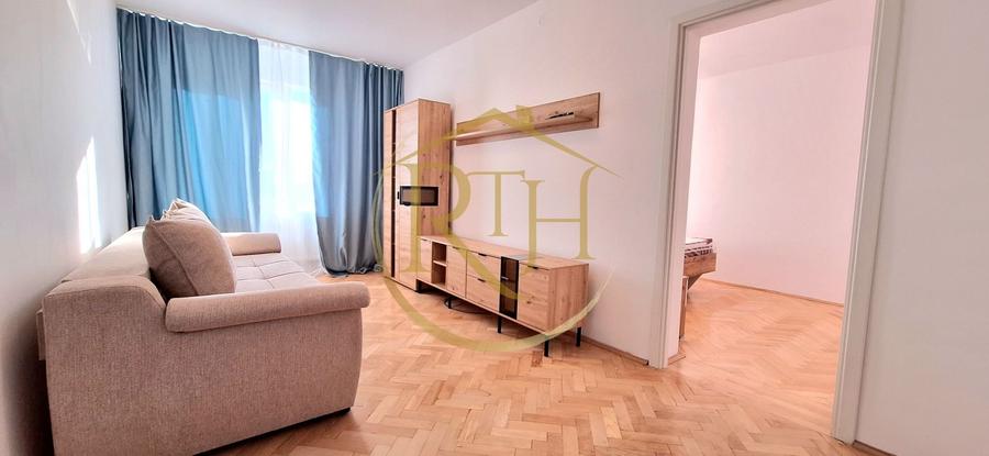 Apartament cu 2 camere semidecomandat, mobilat în Soarelui