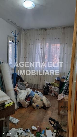 Apartament cu 4 camere decomandat în Central