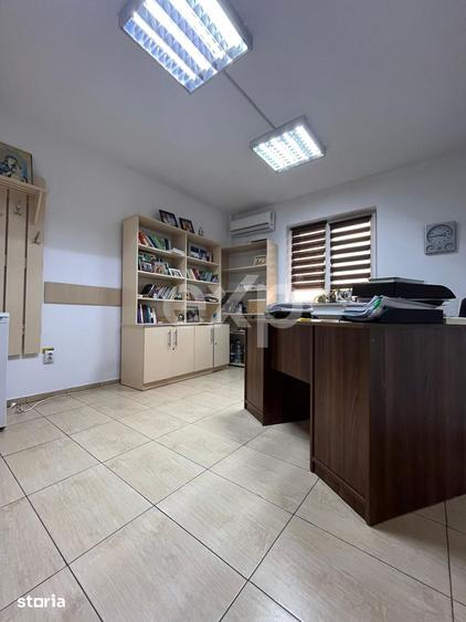 Casă cu 6 camere cu Teren 5423 Mp în Petrești