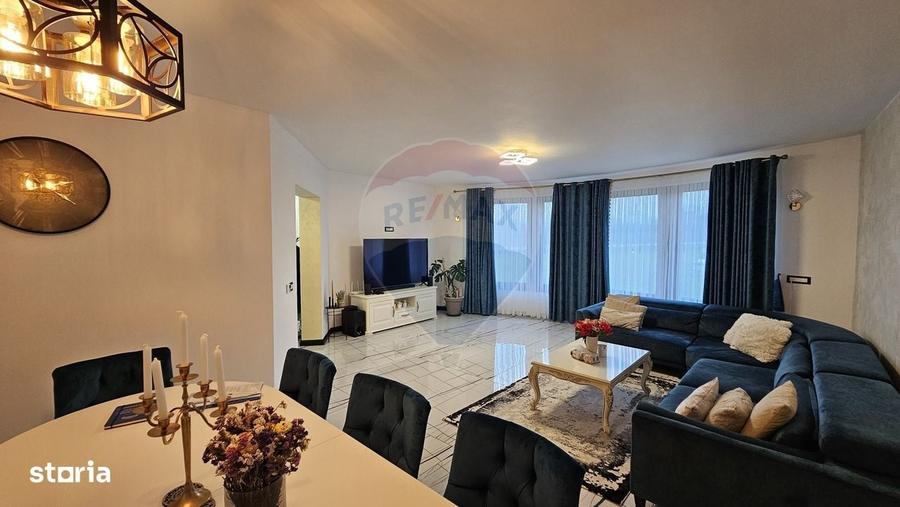 Casă cu 4 camere în Moara