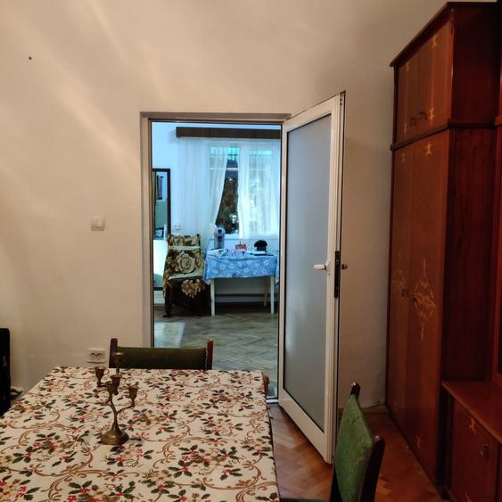 Casă cu 2 camere în Central