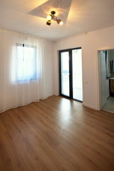 Duplex cu 4 camere cu Teren 150 Mp în Central