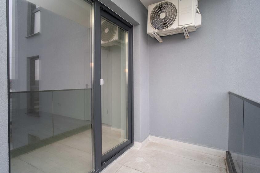 Apartament cu 3 camere decomandat în Nicolina