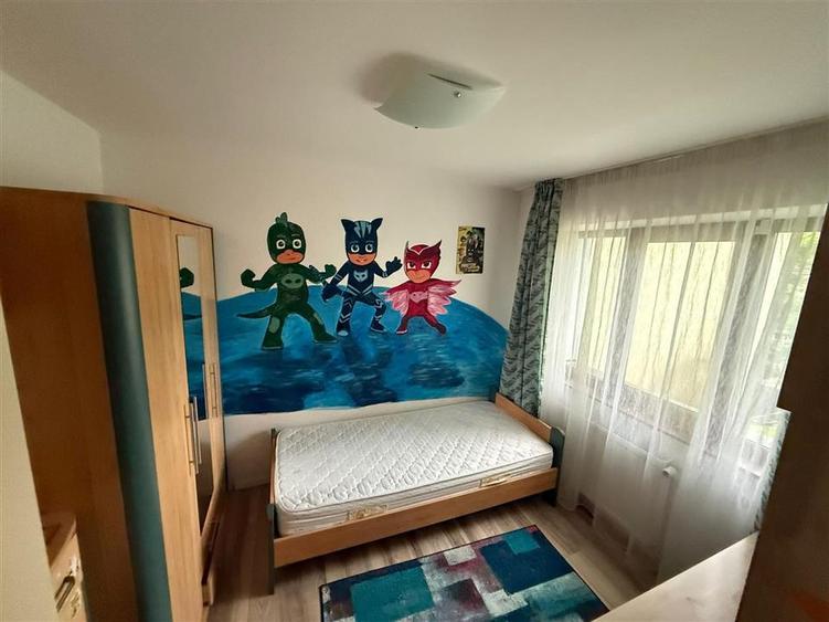 Apartament cu 4 camere decomandat în Ultracentral