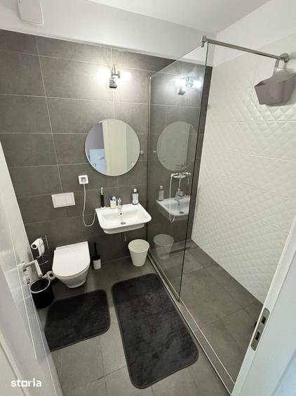 Casă cu 5 camere cu Teren 61 Mp în Central