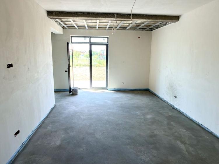 Duplex cu 4 camere cu Canalizare în Dumbrăvița