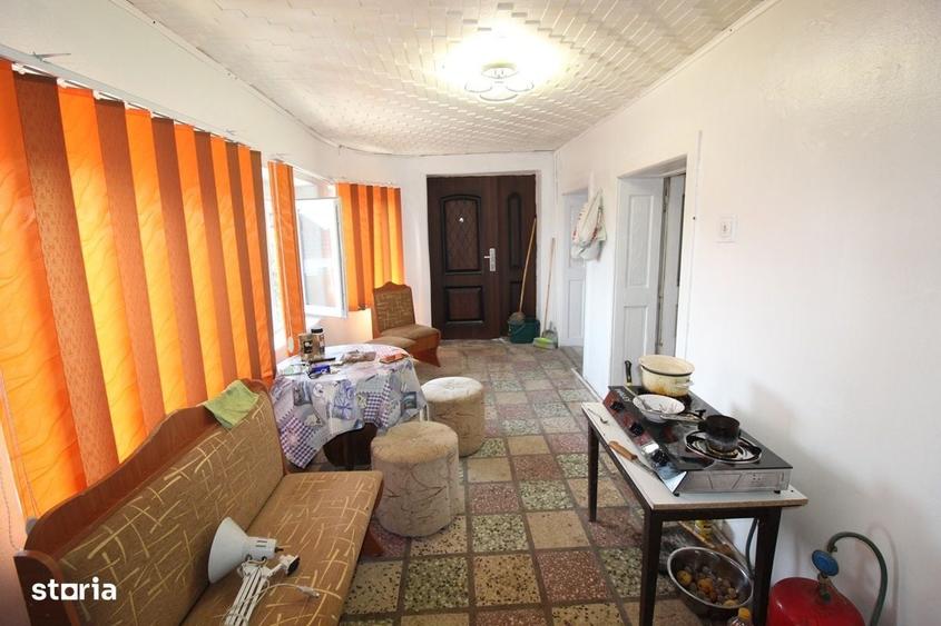 Casă cu 3 camere în Măceu