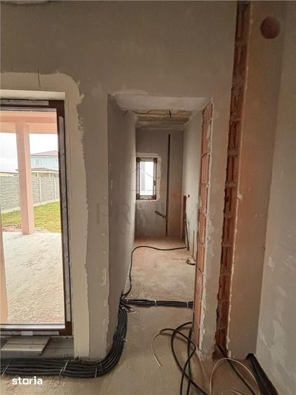 Casă cu 4 camere cu Teren 335 Mp în Central