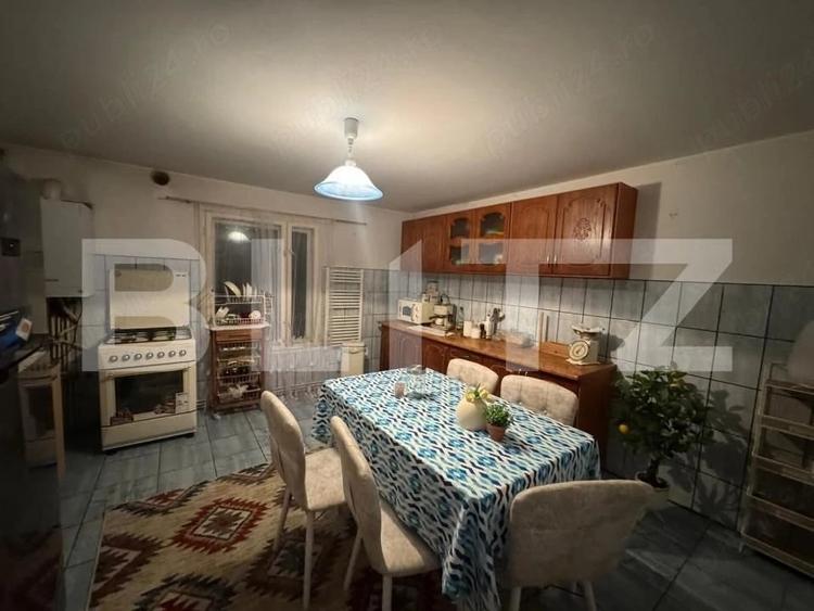 Casă cu 2 camere cu Teren 240 Mp în Central