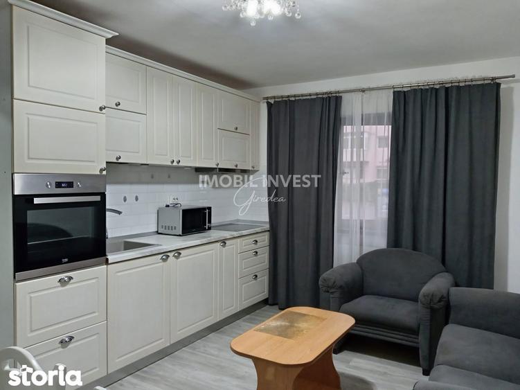Apartament cu 3 camere în Cetate