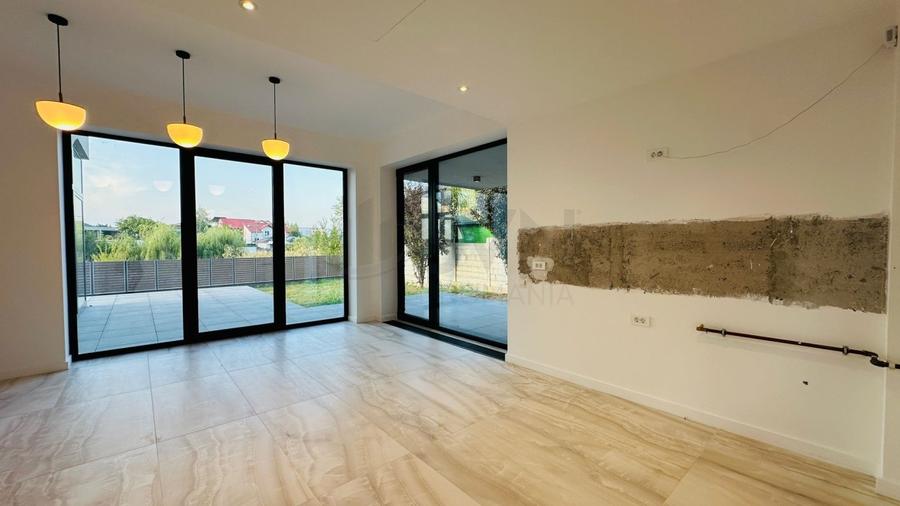 Casă individuală cu 5 camere cu Canalizare în Corbeanca
