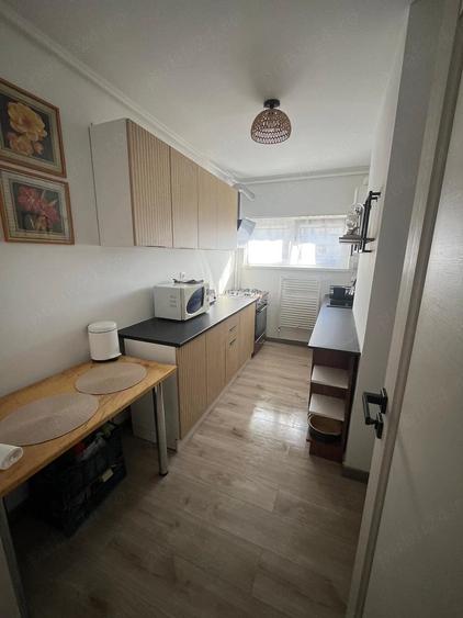 Apartament cu 2 camere semidecomandat în Exterior Vest