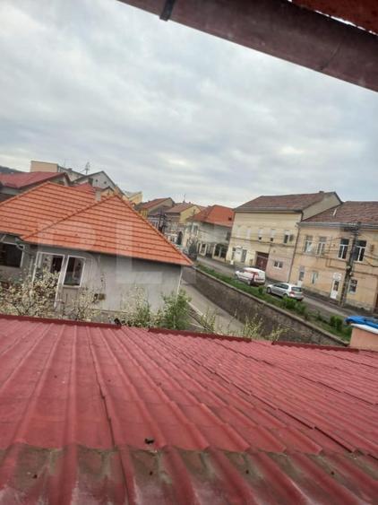 Spațiu comercial, de 1,200 mp, în Reghin