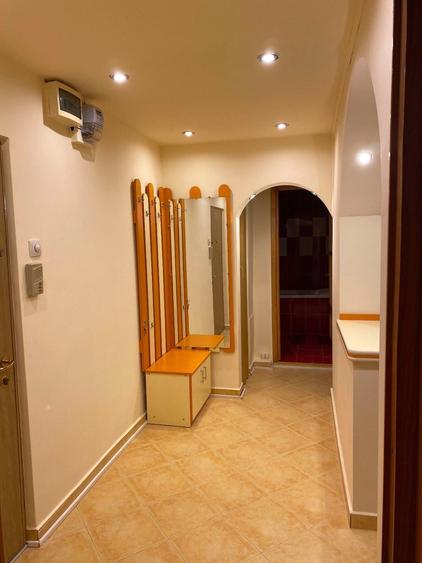Inchiriez apartament 2 camere decomandat, etaj 2, Lujerului - 3