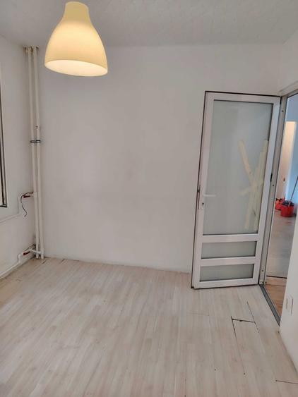 Apartament cu 2 camere decomandat în Ferentari