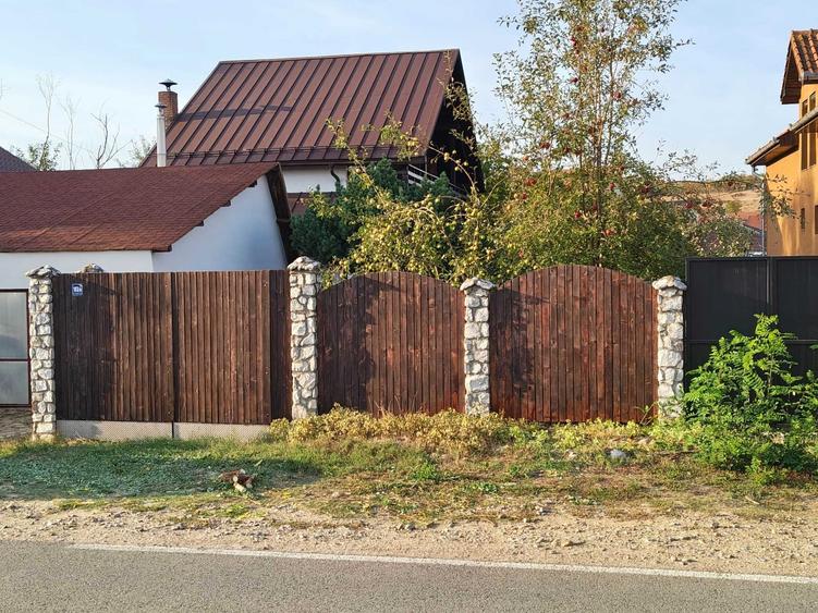 Casă cu 4 camere în Central