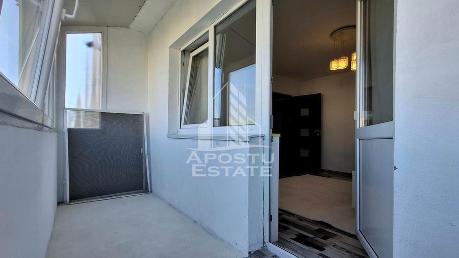 Apartament cu 3 camere decomandat, mobilat în Micălaca