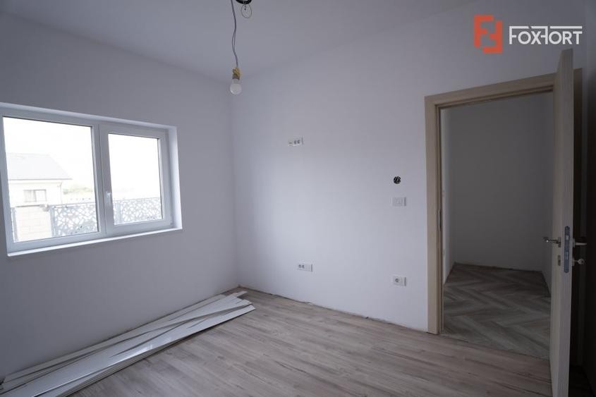 Duplex cu 4 camere cu Teren 273 Mp în Urseni