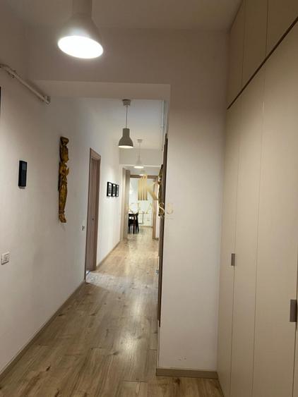 Apartament cu 3 camere decomandat, mobilat în Tei