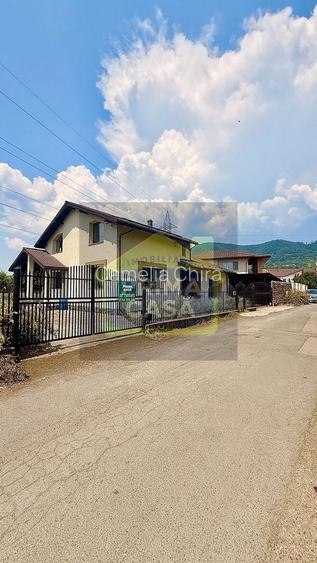 ZONA PRONTO Casă P+E 200 mp, 2 garaje, teren 723mp