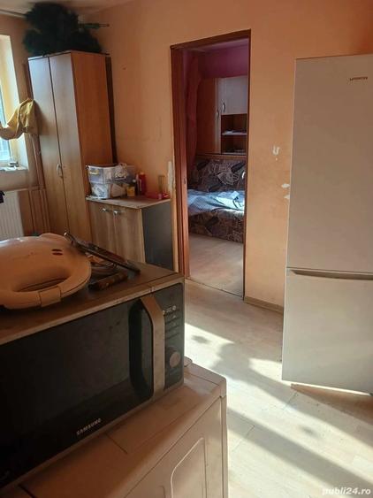 Apartament cu 2 camere decomandat în Petros