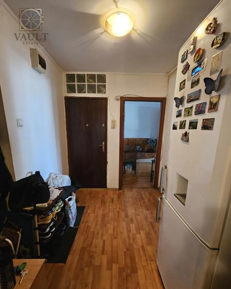Apartament cu 3 camere decomandat în Dristor