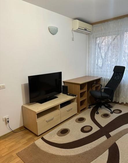 Apartament cu 2 camere semidecomandat, mobilat în Bucureștii Noi