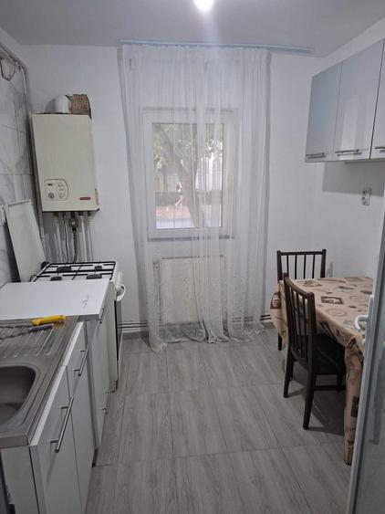 Apartament cu 2 camere decomandat în Șușani