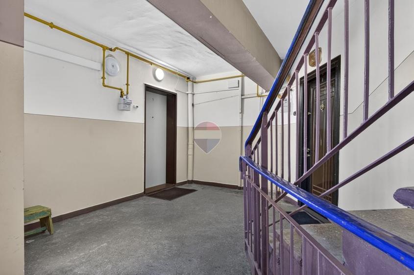 Apartament cu 3 camere decomandat, mobilat în Aurel Vlaicu