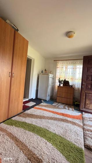 Casă cu 3 camere în Dor Mărunt