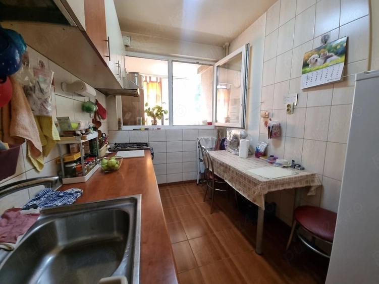 Apartament cu 2 camere semidecomandat în Baba Novac