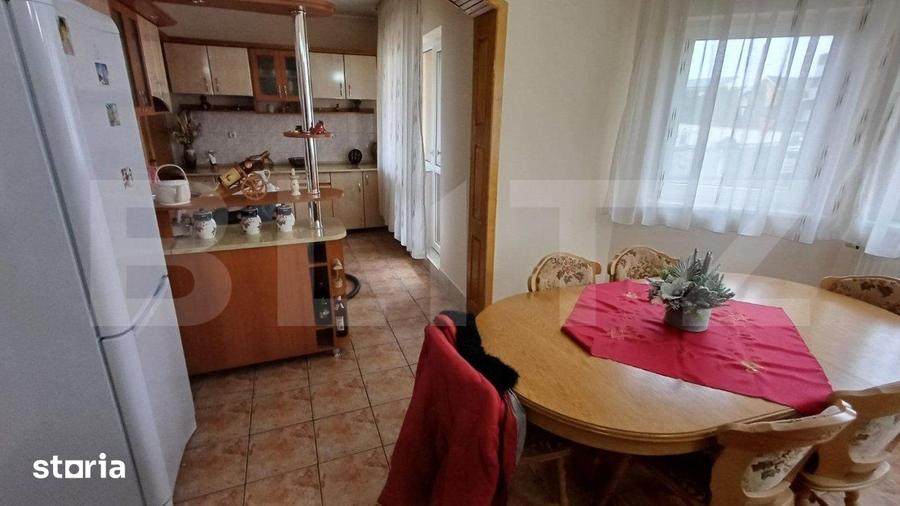 Casă cu 5 camere cu Teren 1200 Mp în Centura