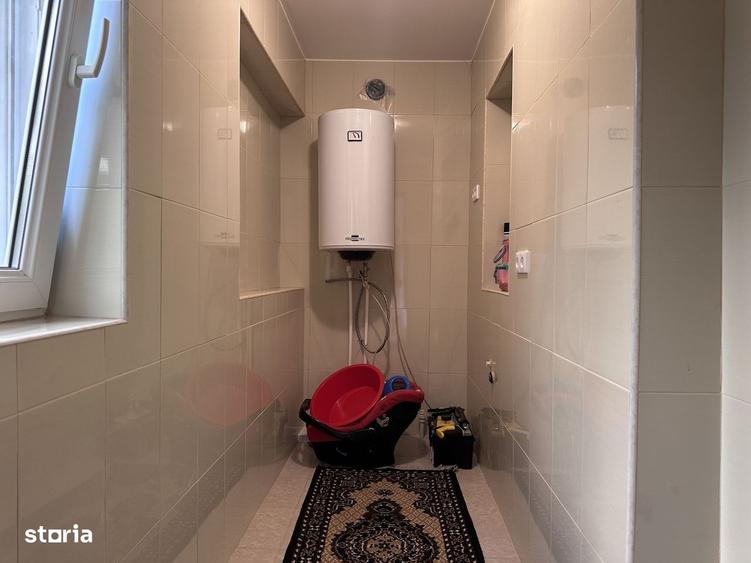 Casă cu 3 camere cu Teren 790 Mp în Doicești