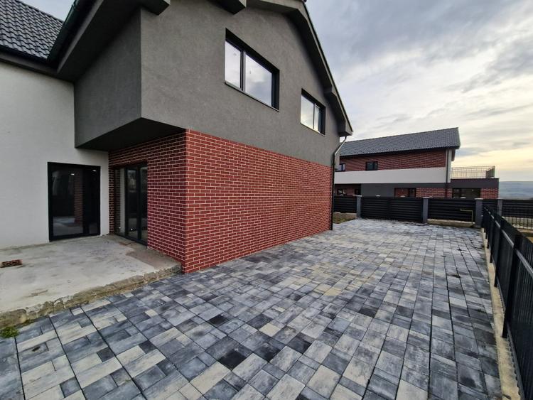 Casă cu 4 camere cu Teren 142 Mp în Jucu