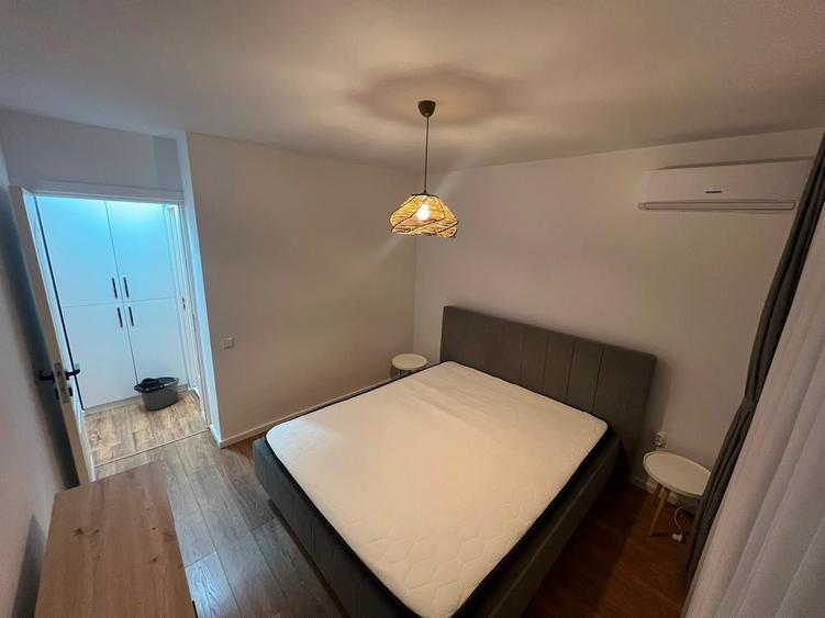 Apartament cu 2 camere decomandat în Micro 17