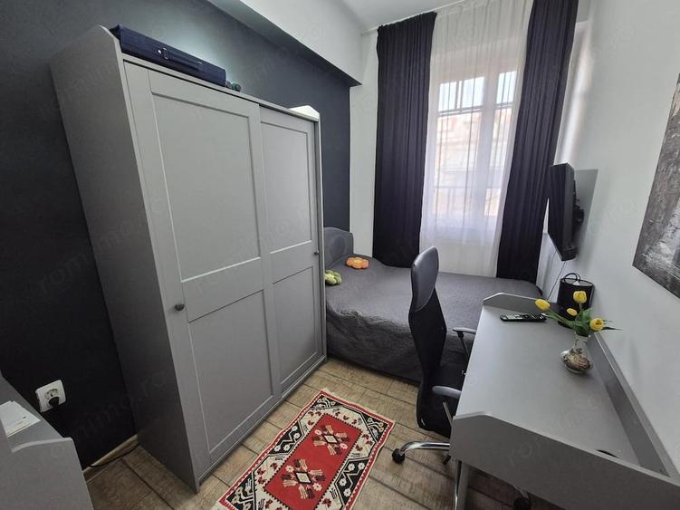 Apartament cu 5 camere decomandat în Central