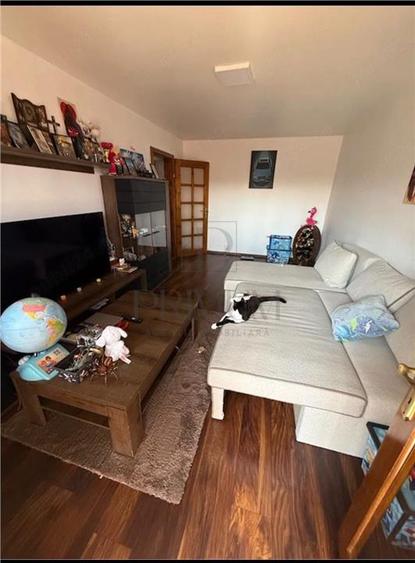 Apartament cu 3 camere decomandat, mobilat în Lipovei