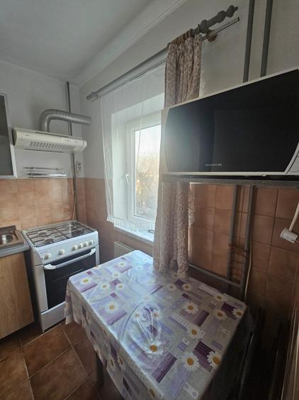 Garsonieră decomandată în Lunei