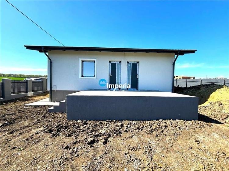 Casă individuală cu 3 camere cu Teren 450 Mp în Ciurbești