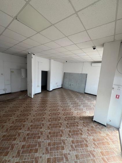Spațiu comercial, de 72 mp, în Brădești