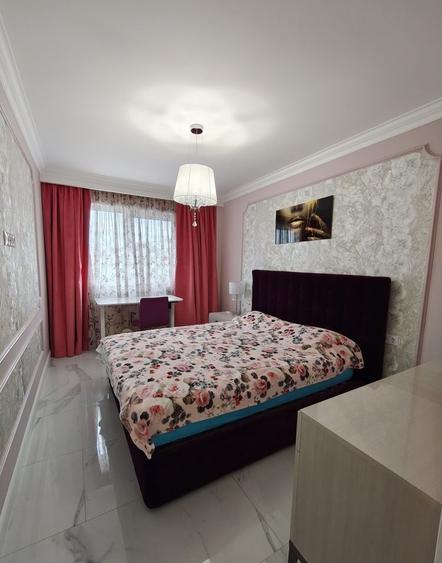Apartament cu 3 camere decomandat, mobilat în Florești