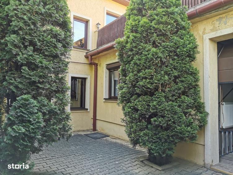 Casa de locuit cu 3 spatii comerciale, zona semicentrala - 3
