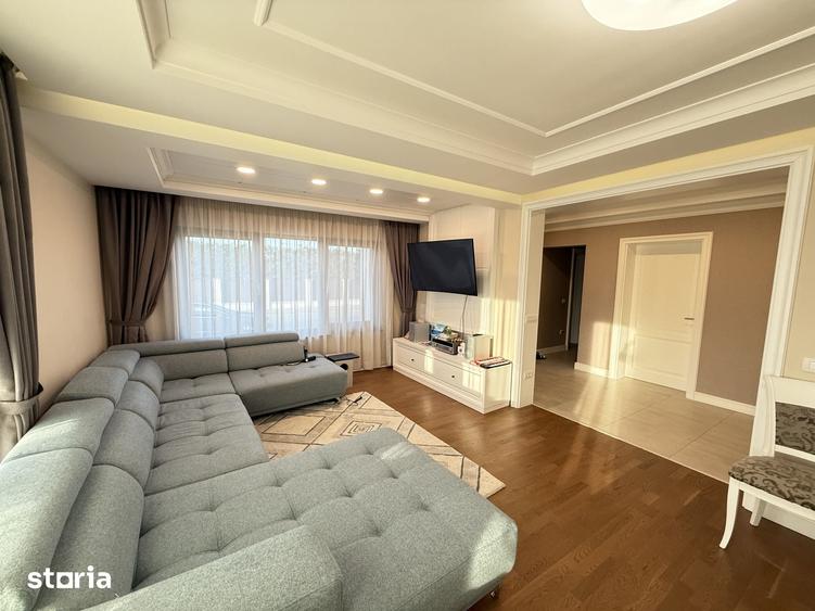 Casă cu 3 camere cu Teren 684 Mp în Sânmartin