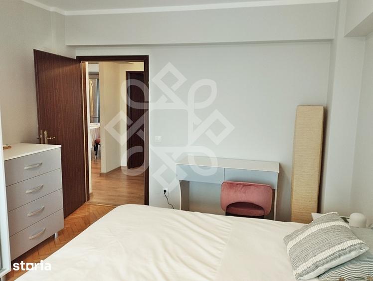 Apartament cu 3 camere decomandat, mobilat în Orașul Nou