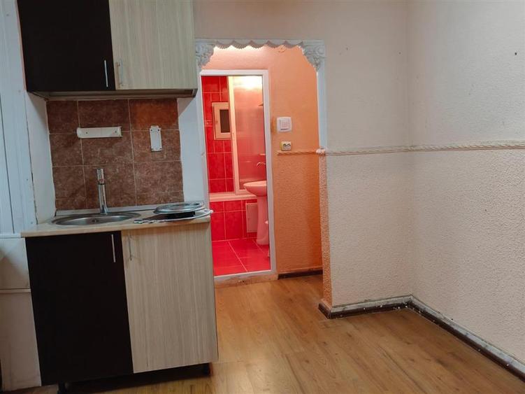 Apartament cu 2 camere decomandat în Buzaului