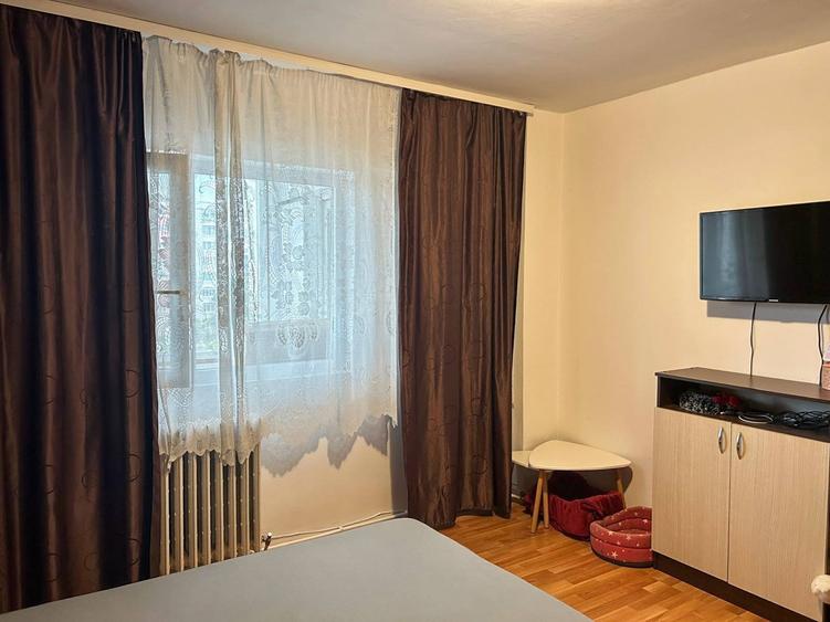 Apartament cu 2 camere decomandat în Între Lacuri